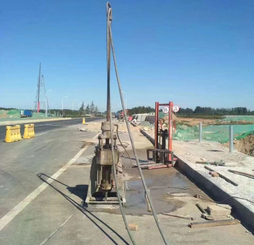 鹤壁公路高聚物注浆加固